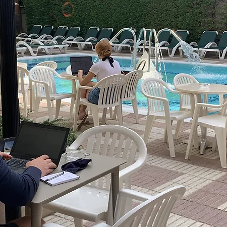 Hotel Cleopatra 4*
