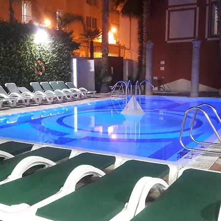 ホテル Cleopatra リョレート・デ・マル