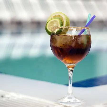 Cleopatra ホテル 4*