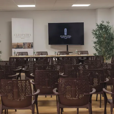 Cleopatra ホテル 4*