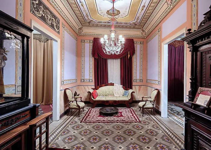 Hotel Cleopatra