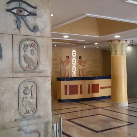 埃及艳后spa酒店 4*